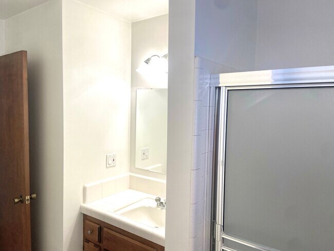 Building Photo - 8716 Sage Ct