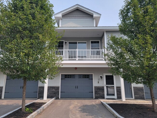 Primary Photo - 17 Callaway Dr