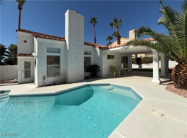 Building Photo - 1738 Navarre Ln