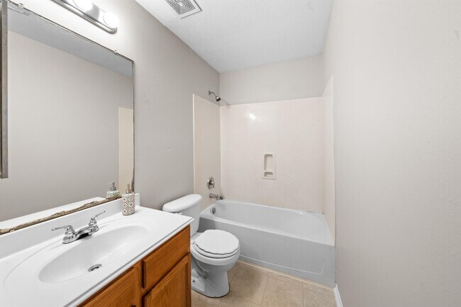 Building Photo - 14239 Brunswick Point Ln