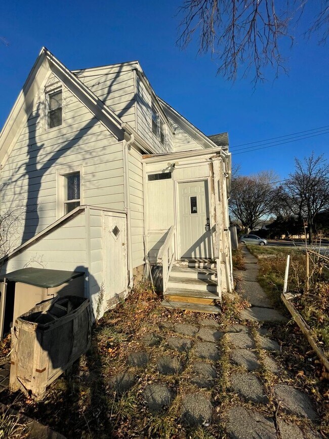 Building Photo - 5241 North 31st Street