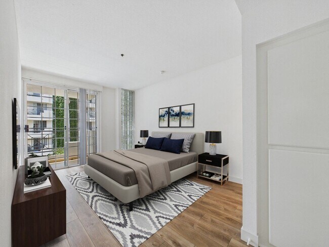 Building Photo - 310 S. Swall Drive Apartments