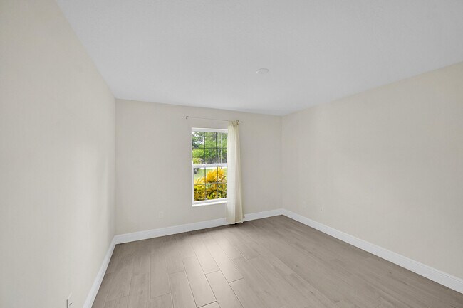 Building Photo - 16440 81st Ln N