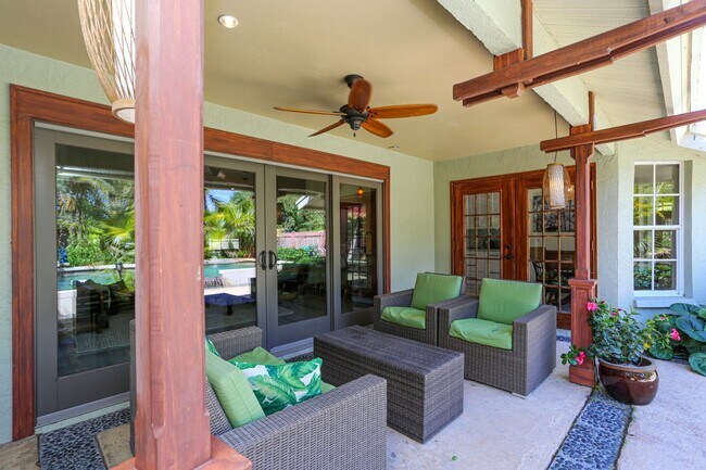 Building Photo - **TROPICAL PARADISE**3BEDS/2BATH POOL HOME...