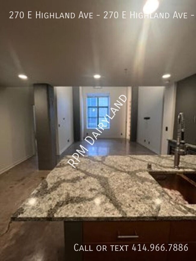 Building Photo - 270 E Highland Ave