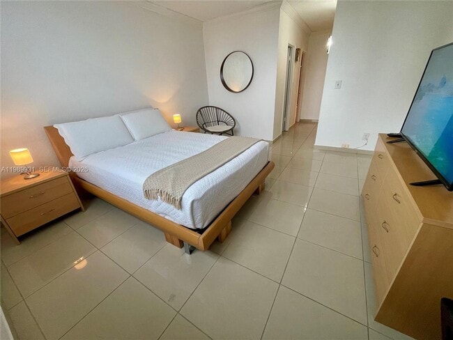 Building Photo - 19390 Collins Ave