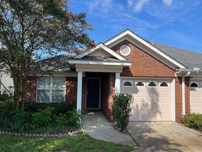 Primary Photo - 1060 Kingdom Dr