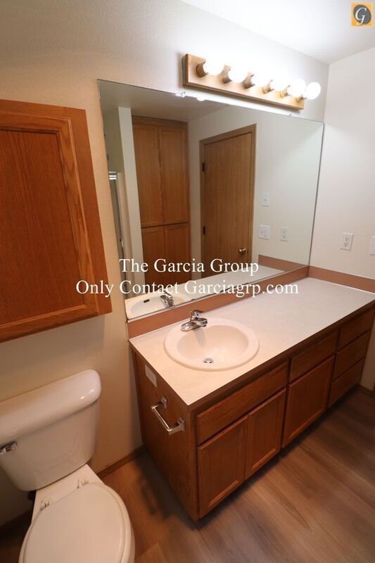 Building Photo - 4898 SW 150th Pl