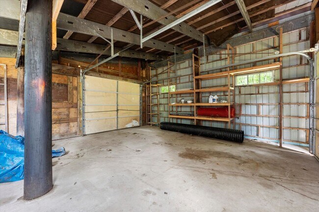 Building Photo - 37 34th St