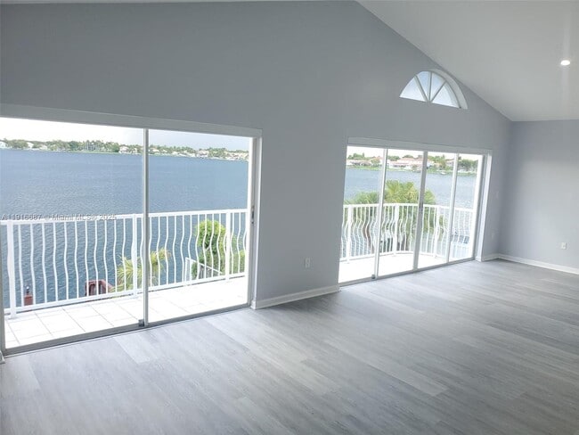 Building Photo - 14765 SW 132nd Pl