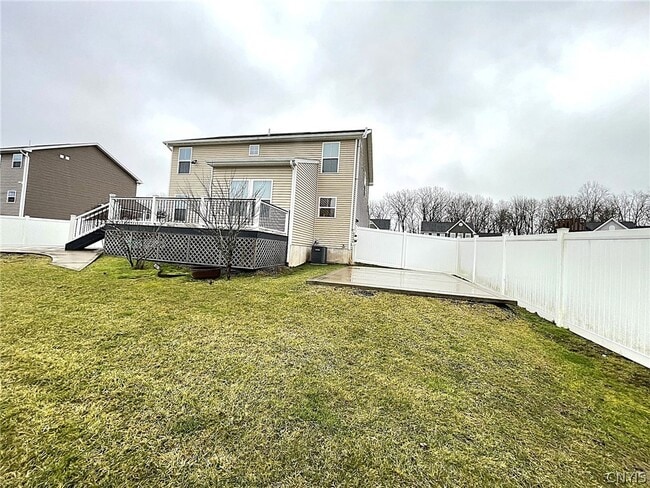 Building Photo - 113 Weeping Willow Way