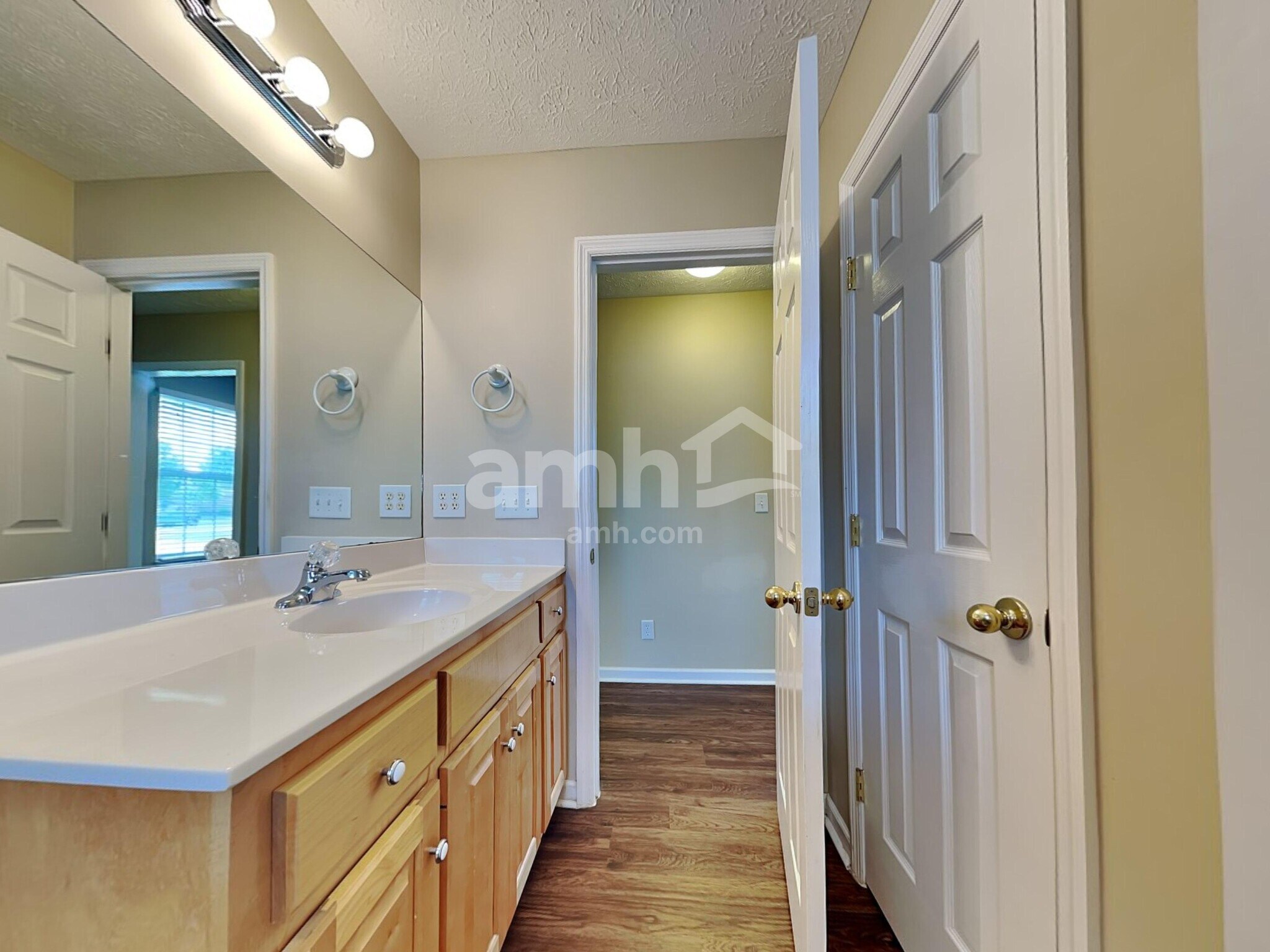 Building Photo - 308 Bluefield Ln