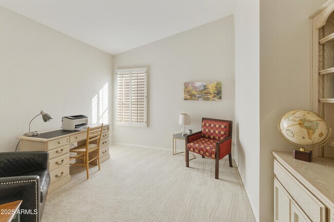 Building Photo - 11115 E Bellflower Ct