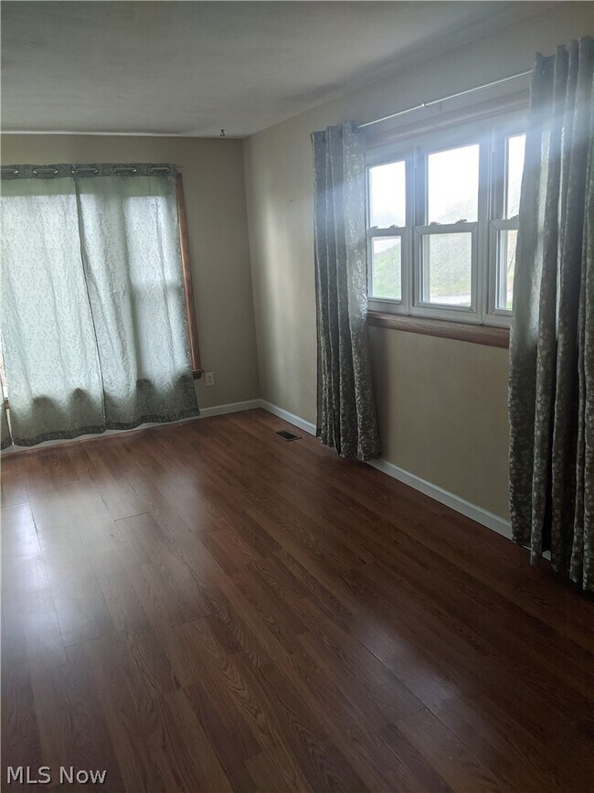 Building Photo - 51392 Breezy Hill Rd