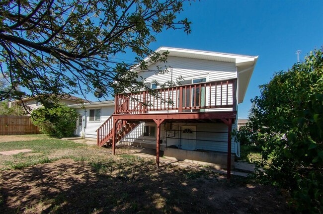 Building Photo - 6921 Manhattan Ln
