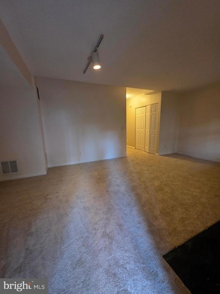 Building Photo - 4281 Sleepy Lake Dr