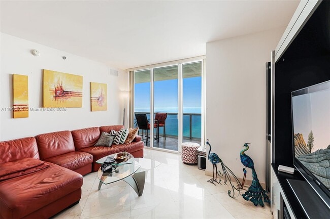 Building Photo - 1830 S Ocean Dr