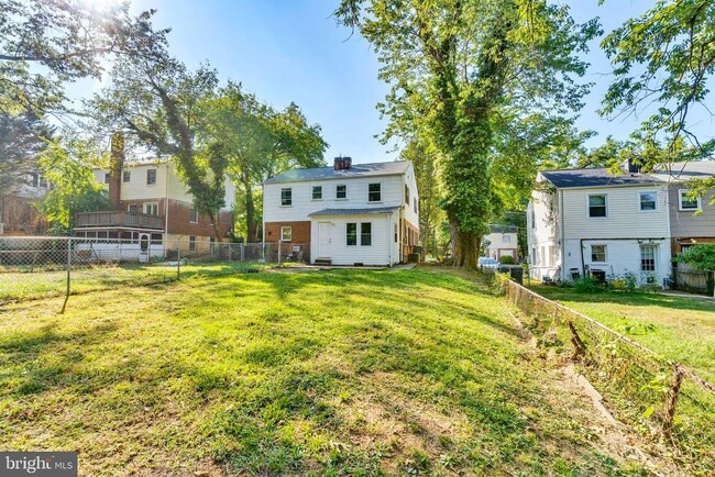Building Photo - 5809 Fifer Dr