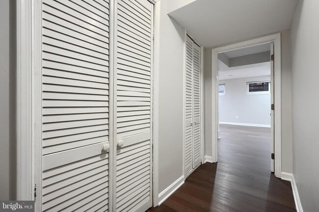 Building Photo - 8704 Tamar Dr