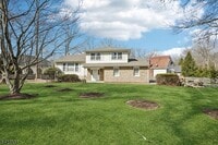 Building Photo - 2 Eisenhower Rd