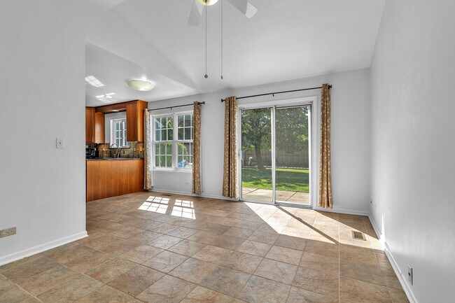 Building Photo - 72 Wilton Ln
