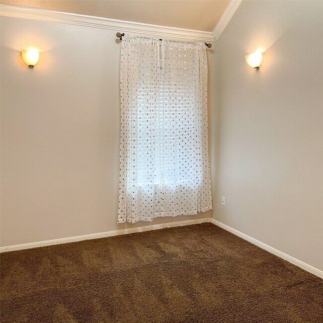 Building Photo - 2606 Sun Flare Ln