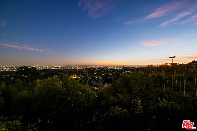 Building Photo - 10134 Angelo View Dr