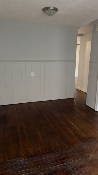 Building Photo - 3123 Bracken Woods Ln