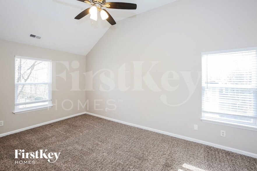 Building Photo - 6020 Carriage Oaks Dr