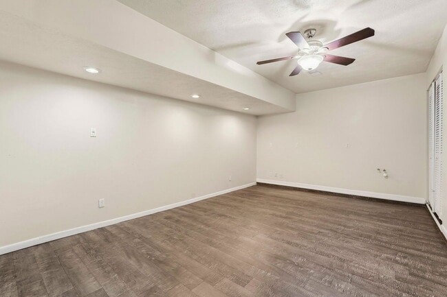 Building Photo - 16235 Cutten Rd