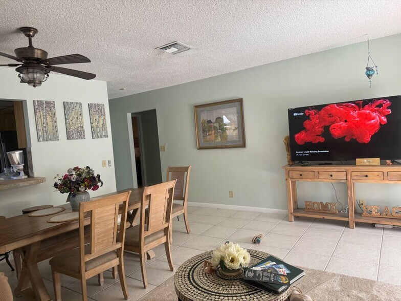 Building Photo - 8617 Pluto Terrace