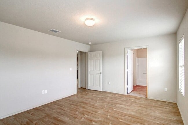 Building Photo - 7606 Cypress Vine