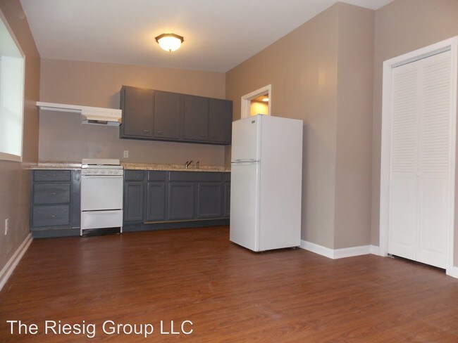 Building Photo - 550 Smith St