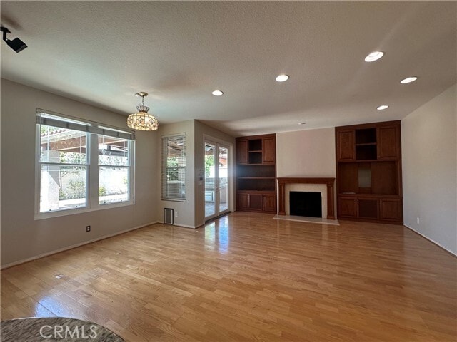 Building Photo - 12865 Crawford Dr