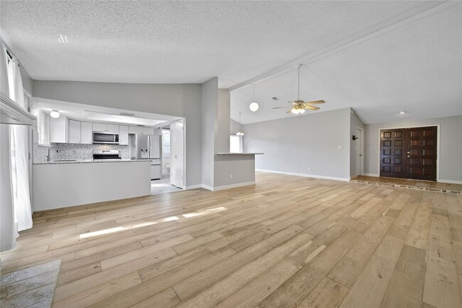 Building Photo - 21311 Park Rock Ln