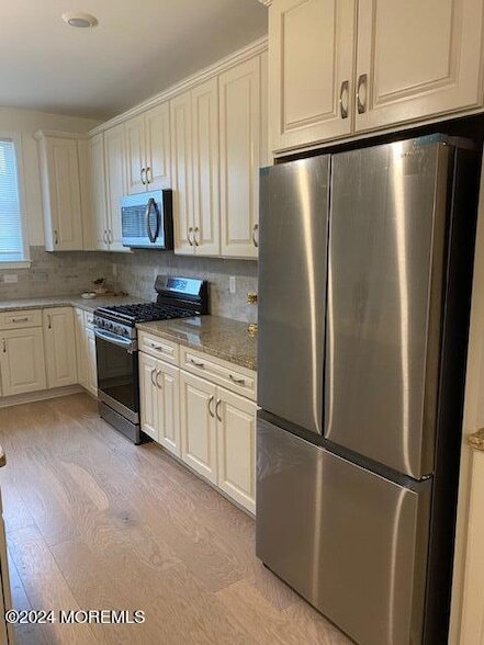 Building Photo - 8 Raritan Ave