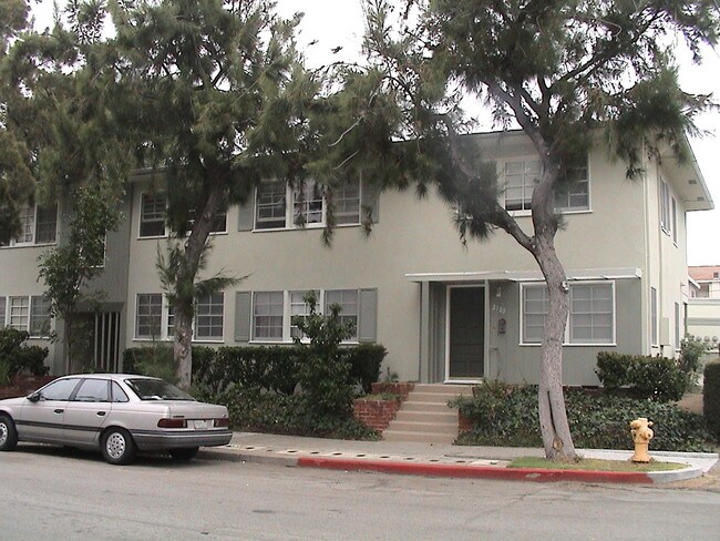 Building - 2101 10th St