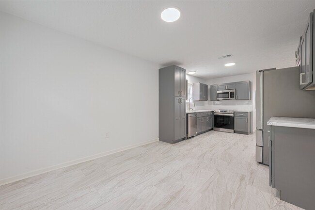 Building Photo - 5303 Lookout Mountain Dr