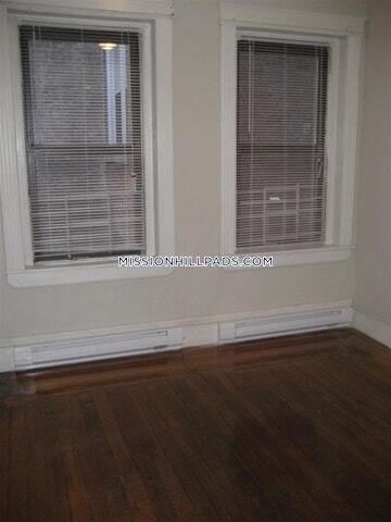 Building Photo - 887 Huntington Ave
