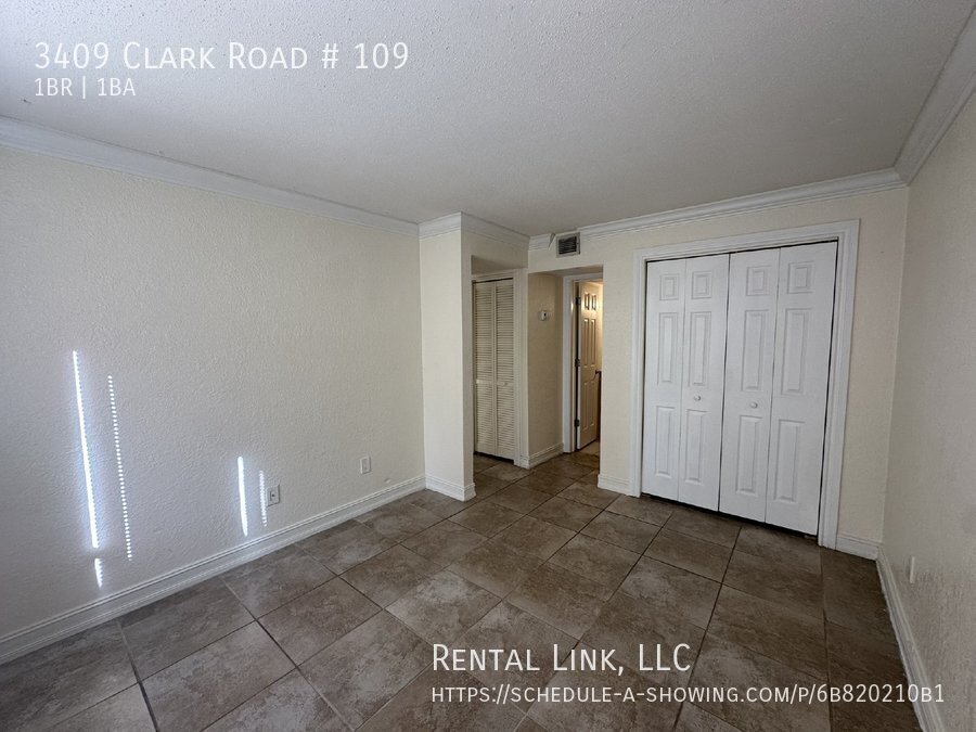 Building Photo - 3409 Clark Rd