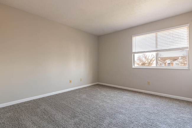 Building Photo - 1310 Hollow Run