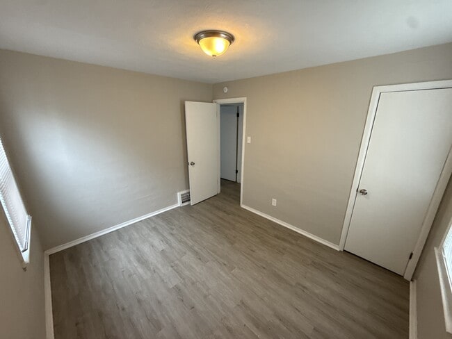 Building Photo - 7441 Calvin Ave