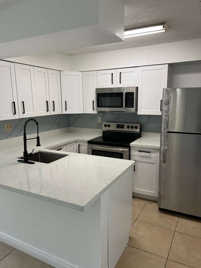 Building Photo - 6740 NW 175th Ln