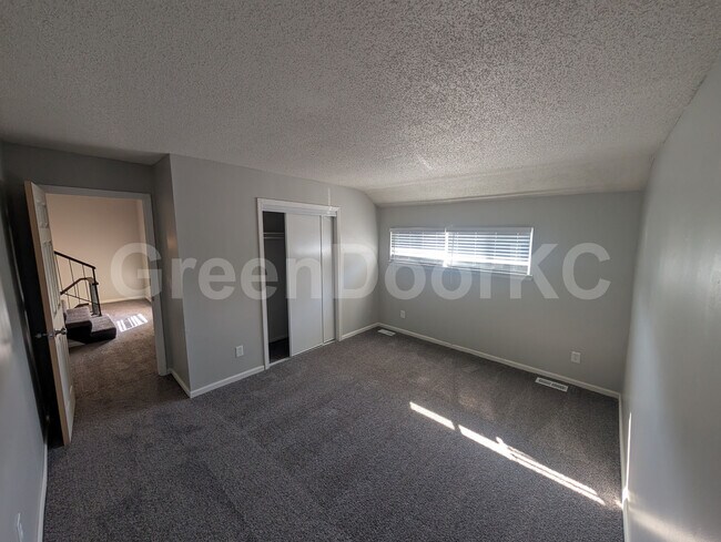 Building Photo - 16520 W 141st St