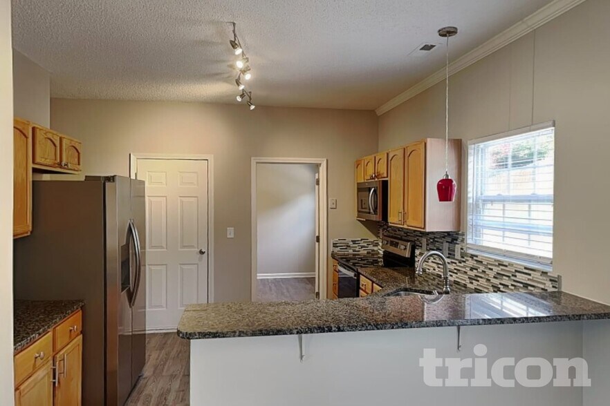 Building Photo - 5862 Mahogany Pl SW