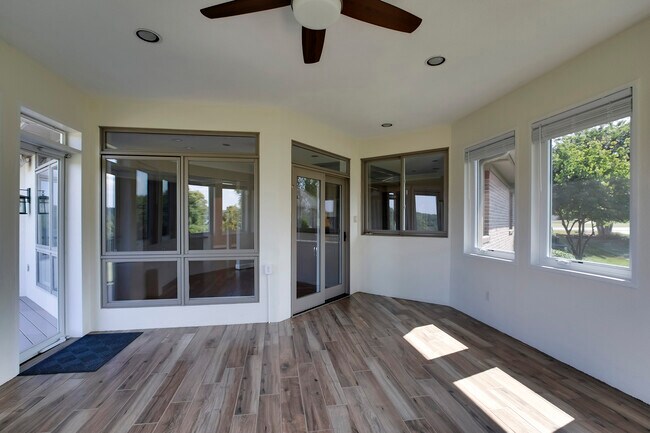 Building Photo - 209 Tooweka Trce