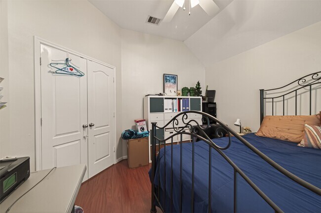 Building Photo - 11518 Columbia Pines Ln