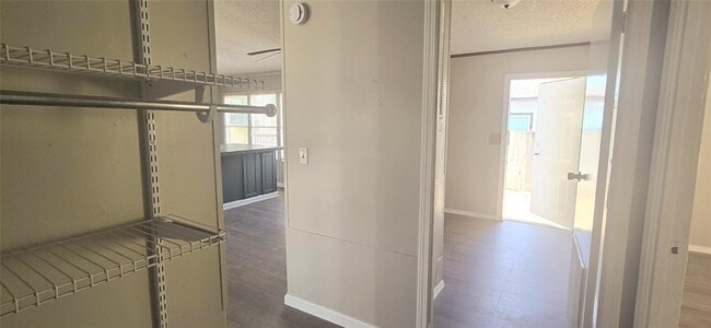 Building Photo - 16886 W Lynbrook