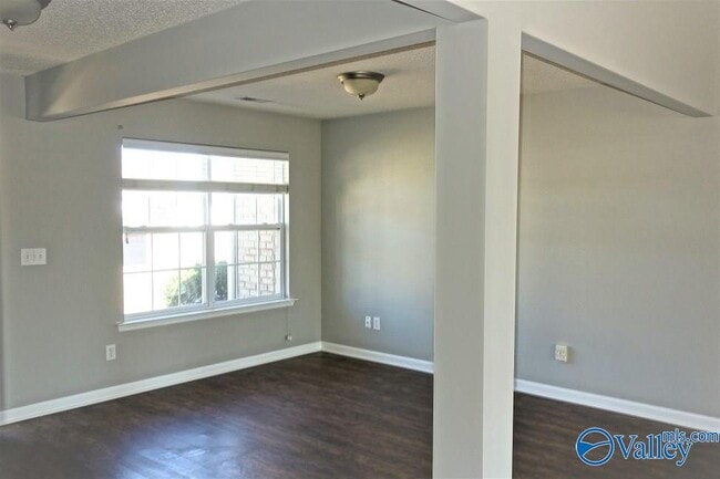 Building Photo - 114 Bellevue Dr