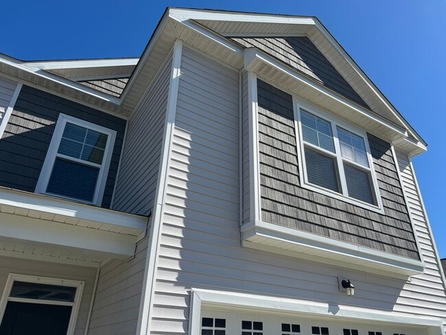 Building Photo - Four-Bedroom, Three-Bath, Unfurnished Hous...